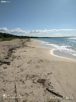 Hermoso terreno con primera línea de playa.