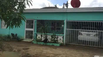 Se vende finca de 40 tareas sembrada  casa en monte plata