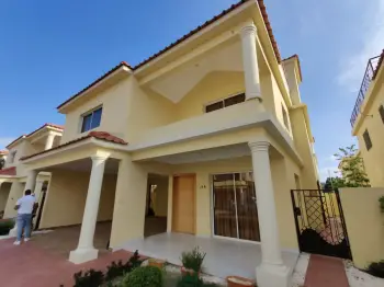 Oportunidad en condo en madre vieja sur en san cristóbal