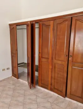 Casa en venta familiar y uso de oficinas también