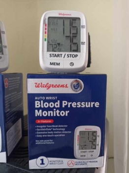 Monitor de presión arterial con más de 5 funciones de muñeca nuevos di