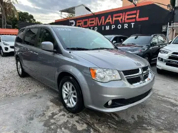 Dodge grand caravan sxt 2019 gris plata recien importado