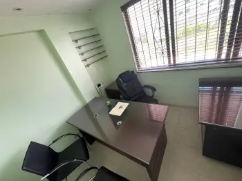 Alquiler local oficina amueblado