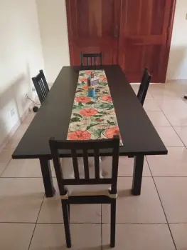 Juego de mesa de comedor con 4 sillas y banco. mesa de 6 o 4 puestos r
