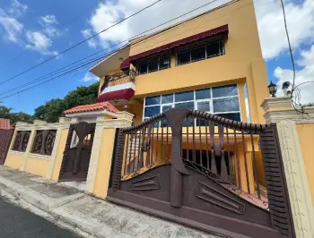Alquilo casa en san isidro