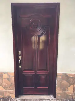 Puertas moderna en madera