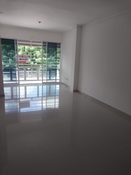 Alquilo apartamento en colinas de los ríos