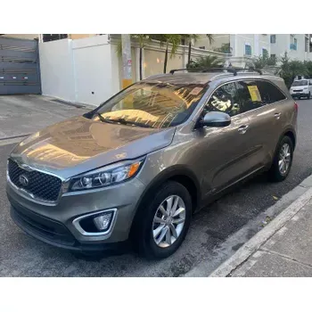 Kia sorento 2017. 4x4. 3 filas de asientos. importada!!