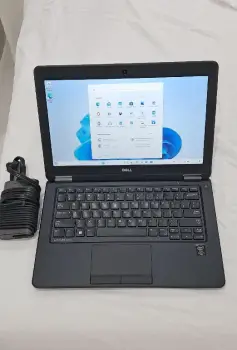 Laptop dell 7250 i5 256gb ssd 12gb ram