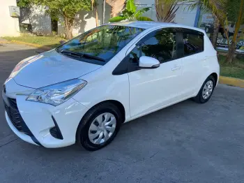 Toyota vitz 2020  4 cilindros  Óptimas condiciones.