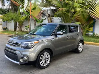 Kia soul s 2019  Óptimas condiciones clean carfax