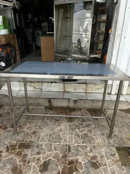 Mesa de trabajo en acero inoxidable