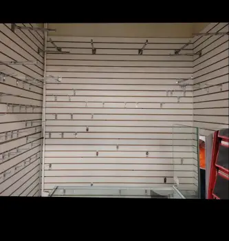 Paneles ranurados para exhibición