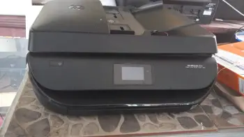 Impresora hp mod.4650 imprime-scanea y copia en azua