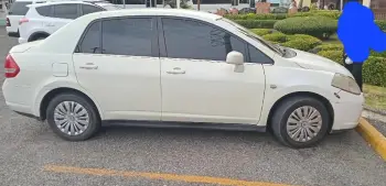 Nissan versa usa 2008