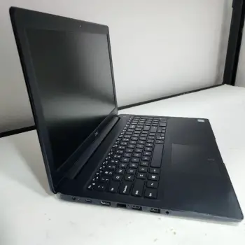Laptop dell latitude e35000 en la vega