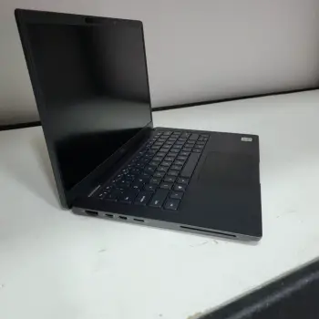 Laptop dell latitude 7410 en la vega