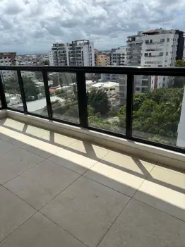 Venta de amplio penthouse en evaristo morales