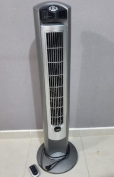 Abanico tipo torre en excelentes condiciones