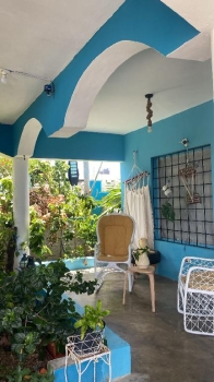 Edificio de tres niveles en altos de friusa bávaro de tres niveles