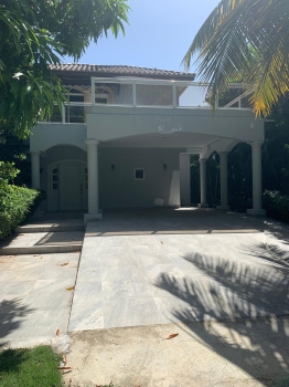 Villa de 3 habitaciones en venta en juan dolio.