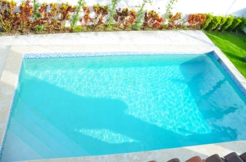 En venta villa 5 habitaciones con piscina