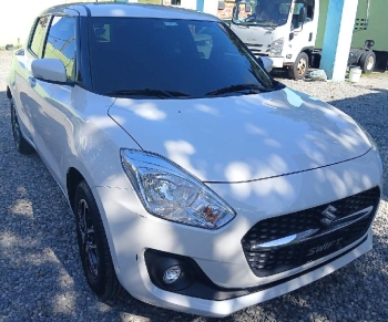 Suzuki swift 2024 blanca con 3 mil kms garantia de la casa