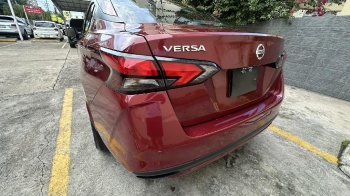 2021 nissan versa - lo vendo porque mi esposa no lo utiliza.