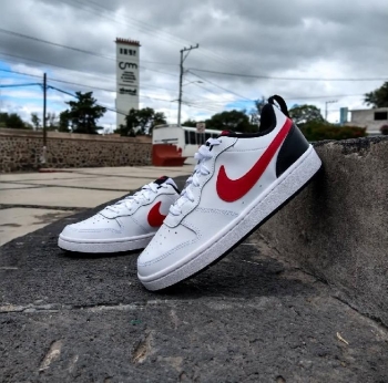 Nike court borough low