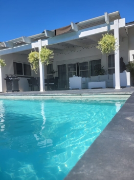 Villa de 3 habitaciones en venta en juan dolió.
