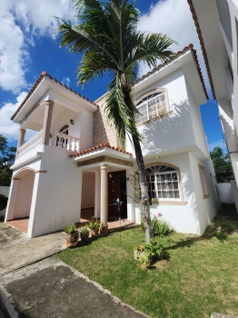 Villa de 3 habitaciones en venta en juan dolió.
