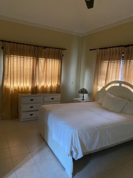 Villa de 3 habitaciones en venta en juan dolió.