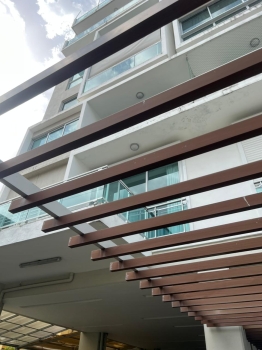 Se alquila amplio y estrategico de 2 habitaciones en urbanizacion real