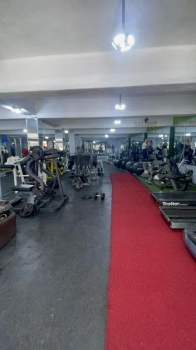 Vendo gimnasio mobiliarios en buen punto