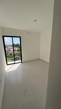 Apartamento en venta en los 3 ojos.