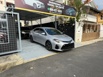Toyota corolla le 2017.
