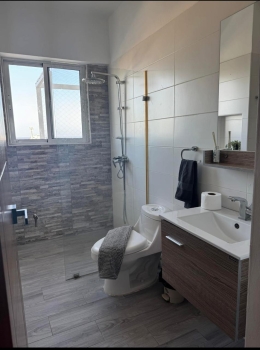 Apartamento de 3 habitaciones en venta en la zona universitaria.