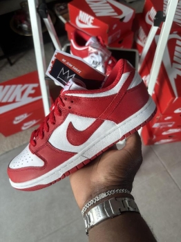 Tenis teni nike dunk low st john’s white and red original originales s