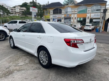 Toyota camry le 2013