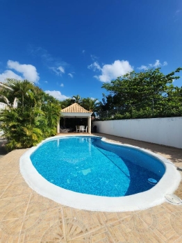 Villa de 3 habitaciones en venta en juan dolió.