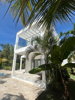 tu villa de ensueño en playa nueva romana  te espera