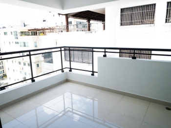 Alquiler de apartamento en torre ensanche serrallés