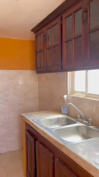Apartamento cerca del barrio chino de 4 habitaciones tiene terraza
