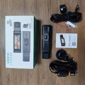 Dash cam triple camara delantera trasera y adentro