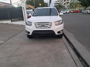 Hyundai santa fe 2011
