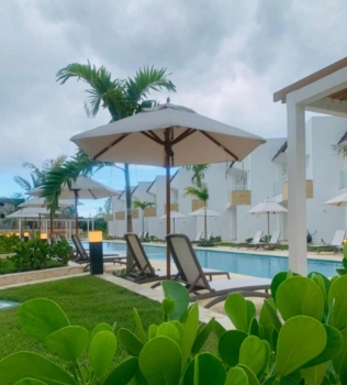 Rento townhouses de 2 habitaciones en playa nueva romana