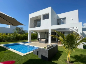 Vendo hermosa villa en playa nueva romana