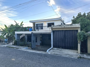 Se vende con título al día casa de 2 plantas  solar en los alcarrizos