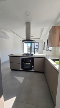Elegante apartamento en renta en evaristo morales santo domingo