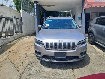 Jeep cherokee latitude 2020 4x4